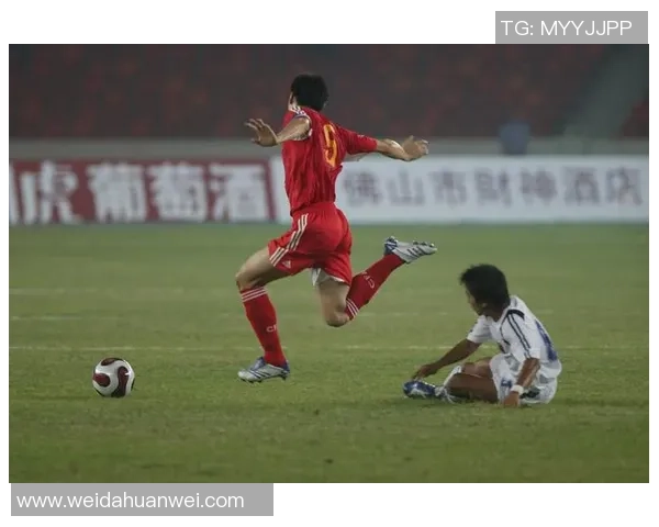 球星回应中国足球困境：如何突破瓶颈迎接未来挑战